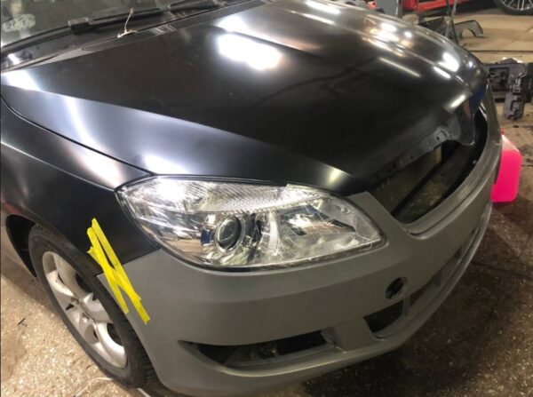 Крыло переднее правое  Skoda  Fabia 2007-2014  с отверстием под повторитель  Тайвань (TW) — изображение 3